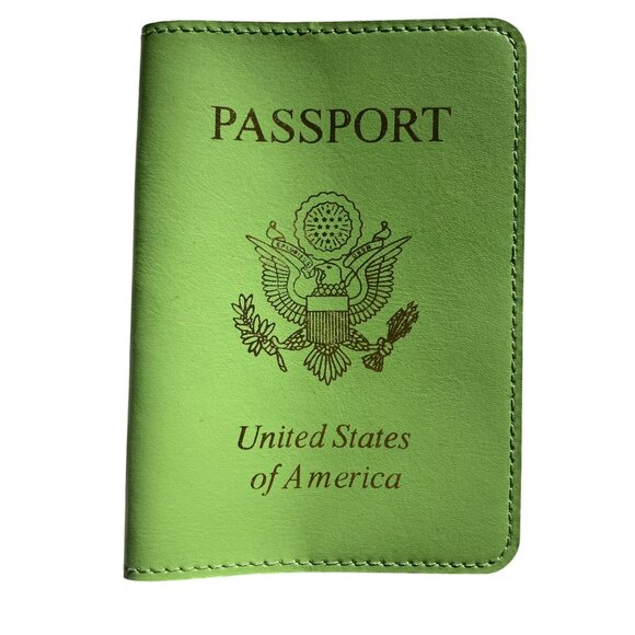 Baekgaard Green Leather Passport Holder Case Cover Gold Print Pink Interior - Picture 7 of 7